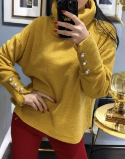 Horčicový rolákový sveter