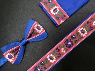 Modrý motýlik s červenou krajkou + vreckovkou 